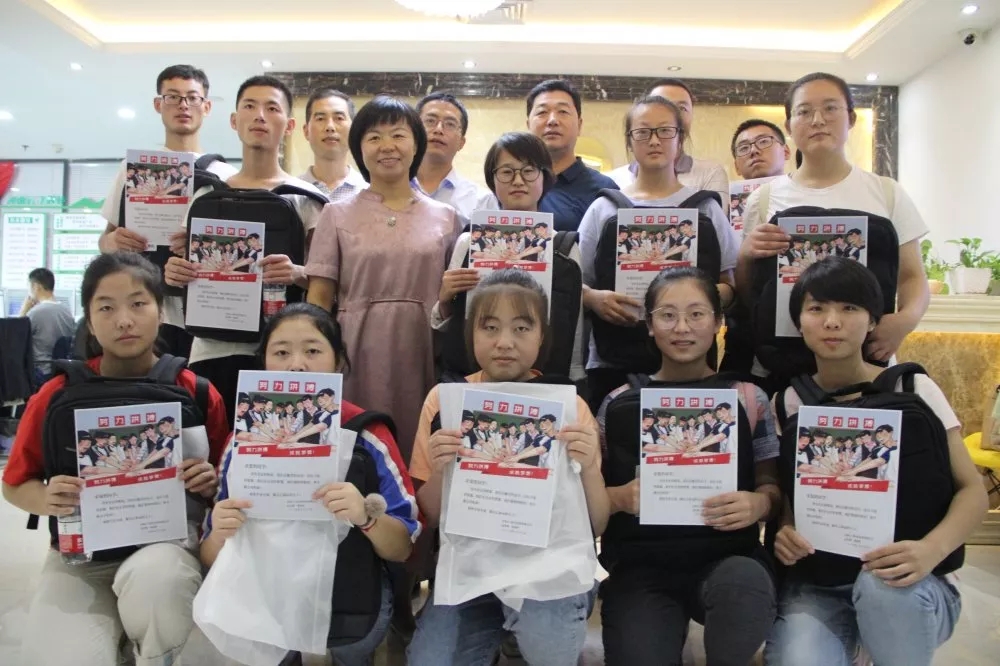 ���CʡƽȪ�ЌW(xu��)�������d�A���W(xu��)������w��ϼ�ώ�һ�Ѕ��^���w�Ƽ�